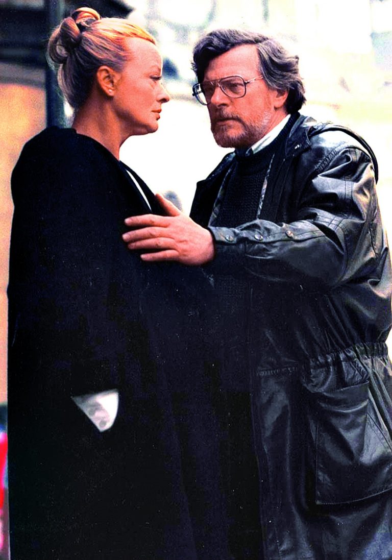 S Janou Brejchovou si Jan Kačer zahrál ve snímku Vlastně se nic nestalo, který natočil režisér Evald Schorm v roce 1988.