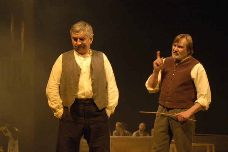 Jako Dubský v Našich furiantech v Národním divadle s Miroslavem Donutilem jako Buškem ( 2004).