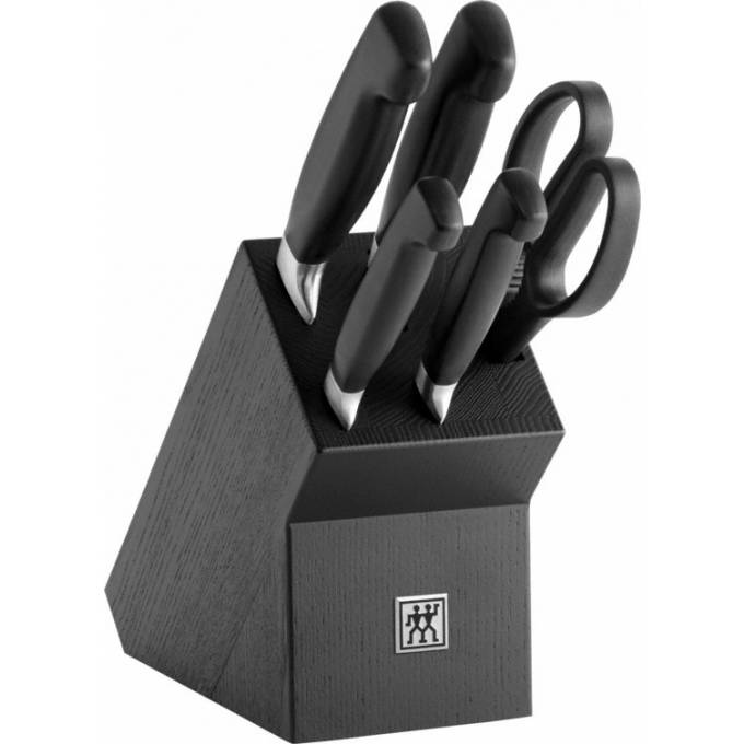 Ideálním dárkem pro nadšené kuchařky je blok nožů, které jsou svou velikostí a designem vhodné pro ženy (Zwilling, www.pottenpannen.cz).