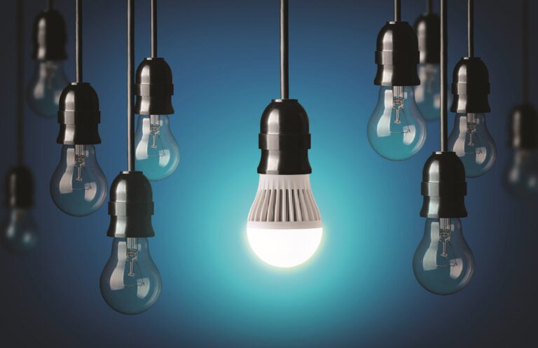Také LED žárovky produkují modré světlo. Přes den tak přispívají ke snížení únavy. Večer je ale raději vyměňte za světlo bílé nebo žluté.